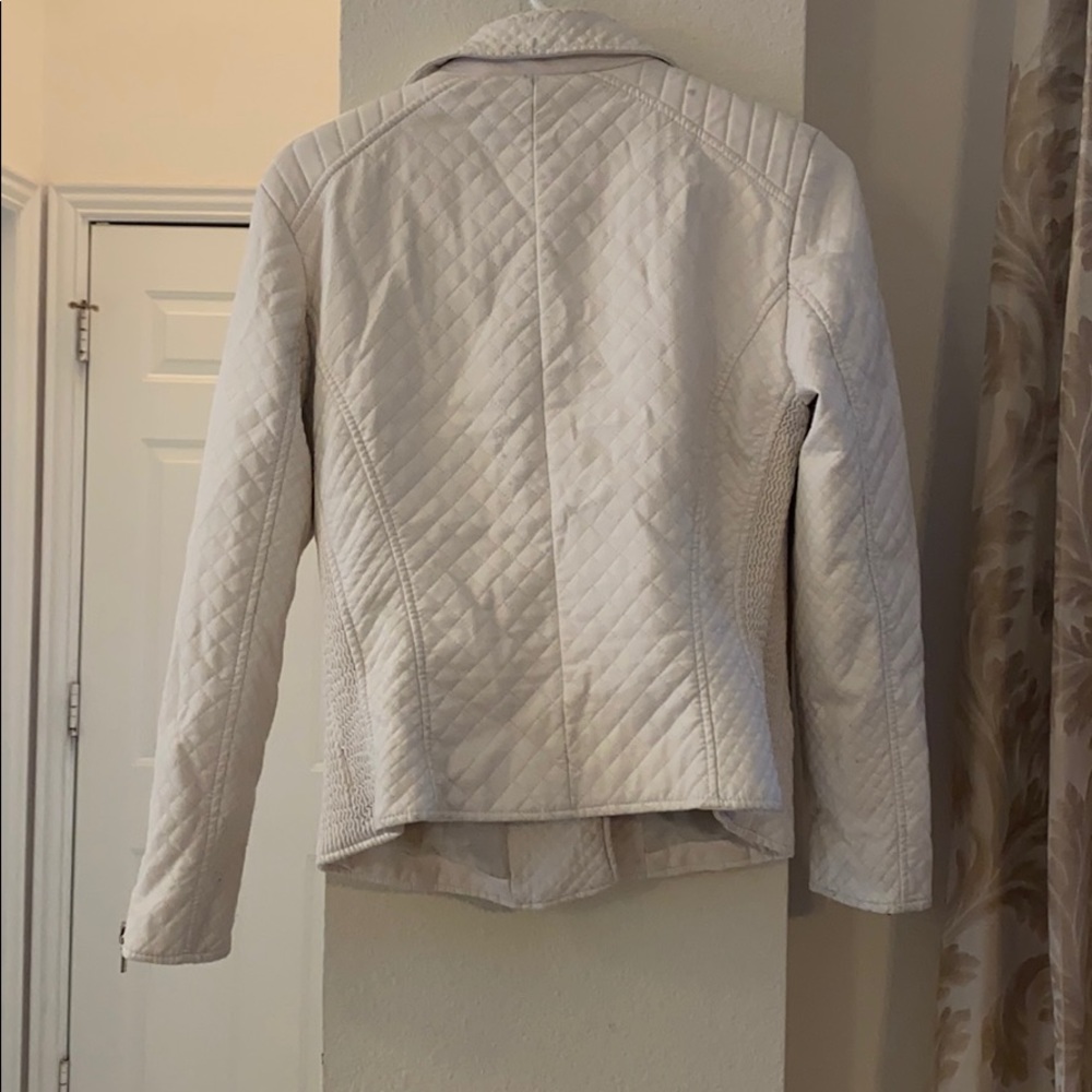 Jacket - Picture 3 of 4